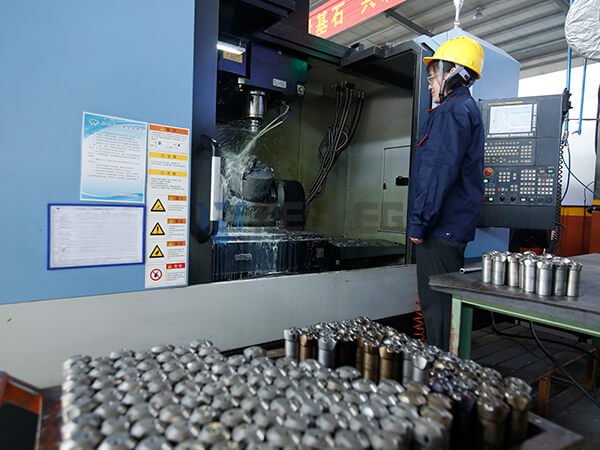 maintenance of threaded drill bits
