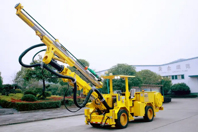 casing pipe roof drill rig